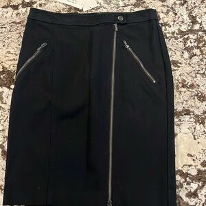 Women’s Banana Republic Skirt—Black, size 0